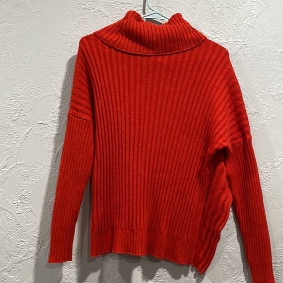 Tribal orange drop sleeve turtleneck sweater size medium - Picture 7 of 7